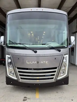 2026 Thor Motor Coach Luminate GG35 photo 4