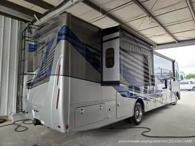 2026 Thor Motor Coach Luminate GG35 photo 15