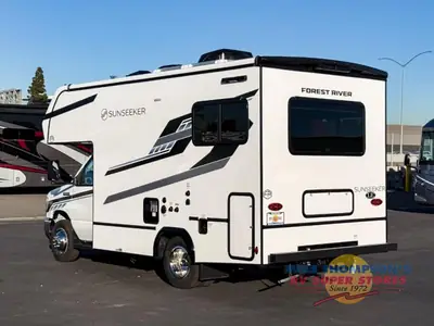 2026 Forest River RV Sunseeker LE photo 5