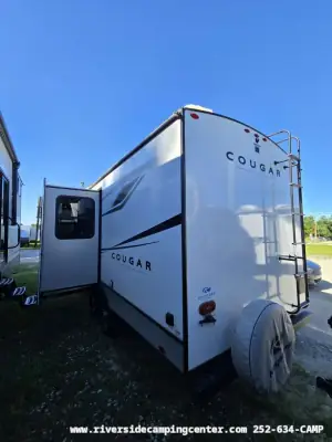 2023 Keystone Cougar Half-Ton 22RBS photo 10