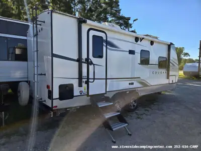 2023 Keystone Cougar Half-Ton 22RBS photo 6