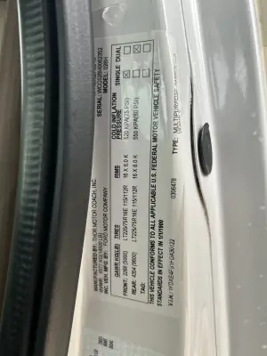 2015 Thor Motor Coach Freedom Elite 28H photo 33