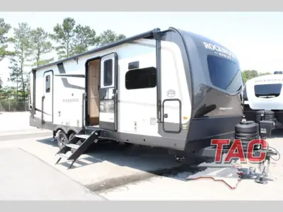 2027 Forest River Rockwood Ultra Lite 2608BS