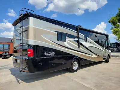 2014 Tiffin Motorhomes Allegro 36 LA photo 6