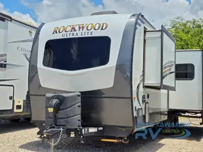 2020 Forest River Rockwood Ultra Lite 2604WS photo 3