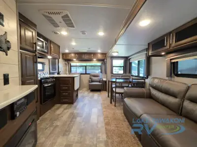 2020 Forest River Rockwood Ultra Lite 2604WS photo 6