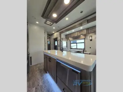 2022 Drv Mobile Suites 39 DBRS3 photo 18