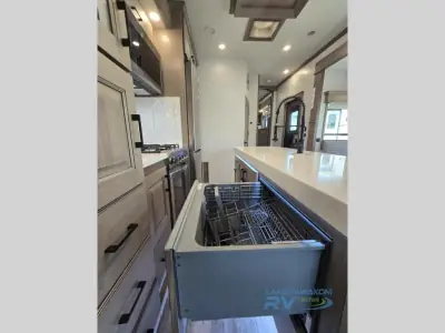 2022 Drv Mobile Suites 39 DBRS3 photo 19