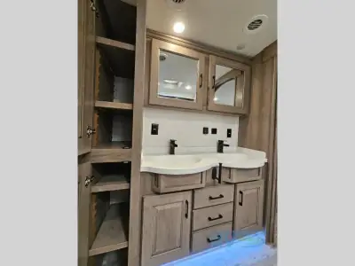 2022 Drv Mobile Suites 39 DBRS3 photo 39