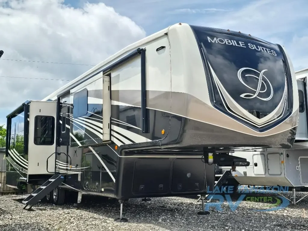 2022 Drv Mobile Suites 39 DBRS3 exterior
