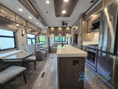 2022 Drv Mobile Suites 39 DBRS3 photo 8