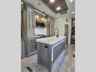 2022 Drv Mobile Suites 39 DBRS3 photo 15