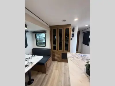 2026 Coachmen Apex Ultra-Lite 293RLDS photo 15