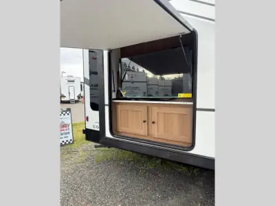 2026 Coachmen Apex Ultra-Lite 293RLDS photo 7