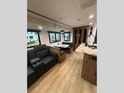 2026 Coachmen Apex Ultra-Lite 293RLDS photo 26