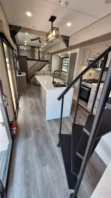 2025 Coachmen CATALINA 42CONDO photo 5