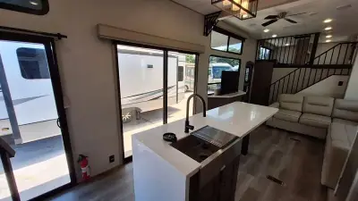 2025 Coachmen CATALINA 42CONDO photo 6