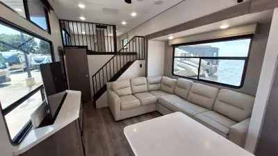 2025 Coachmen CATALINA 42CONDO photo 7