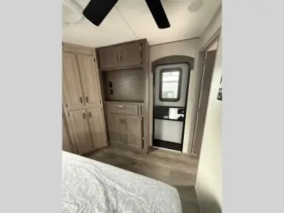 2025 Coachmen Catalina Destination Series 40BHTS2Q photo 24
