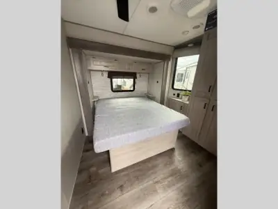 2025 Coachmen Catalina Destination Series 40BHTS2Q photo 22