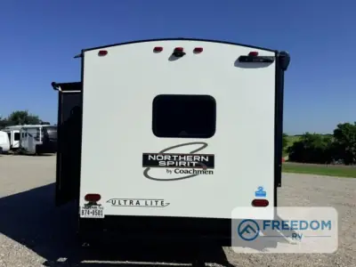 2025 Coachmen Northern Spirit Ultra Lite 2557RB photo 9