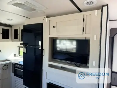 2025 Coachmen Northern Spirit Ultra Lite 2557RB photo 25