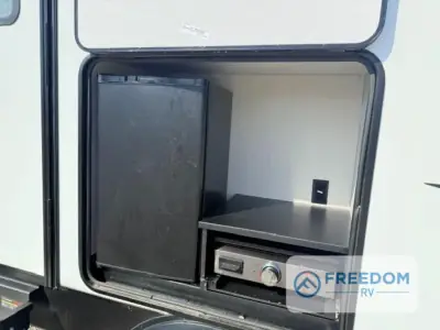 2025 Coachmen Northern Spirit Ultra Lite 2557RB photo 37