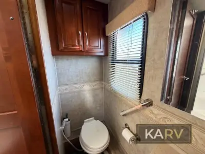 2006 Fleetwood Discovery 39S photo 29