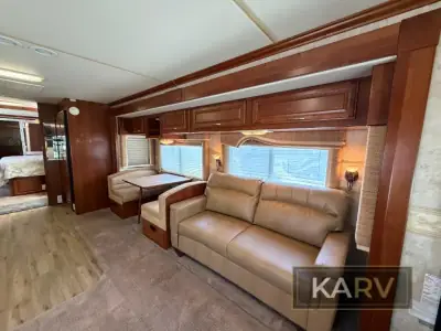 2006 Fleetwood Discovery 39S photo 21