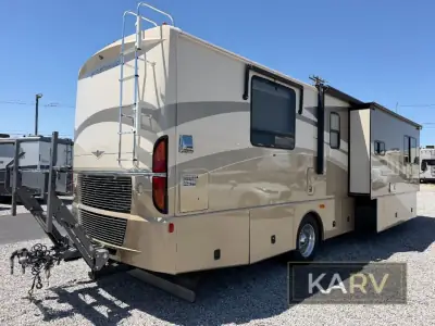 2006 Fleetwood Discovery 39S photo 16