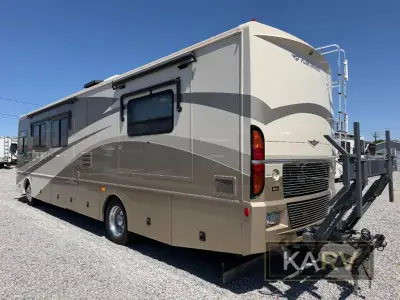 2006 Fleetwood Discovery 39S photo 6