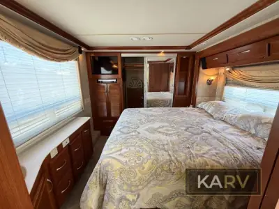 2006 Fleetwood Discovery 39S photo 33