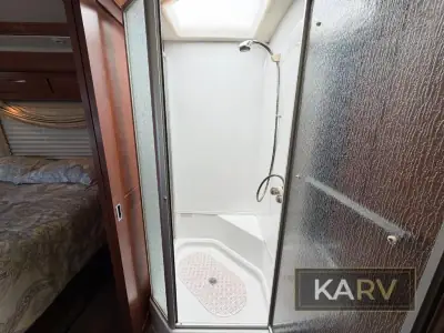 2006 Fleetwood Discovery 39S photo 27