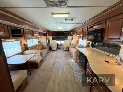 2006 Fleetwood Discovery 39S photo 42