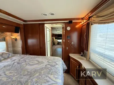 2006 Fleetwood Discovery 39S photo 40
