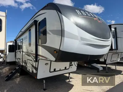 2022 Forest River Rockwood Signature Ultra Lite 8298KS photo 5