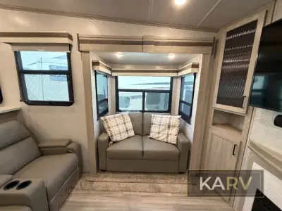 2022 Forest River Rockwood Signature Ultra Lite 8298KS photo 15