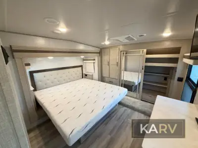 2022 Forest River Rockwood Signature Ultra Lite 8298KS photo 28