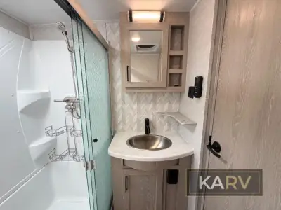 2022 Forest River Rockwood Signature Ultra Lite 8298KS photo 26