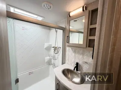 2022 Forest River Rockwood Signature Ultra Lite 8298KS photo 23