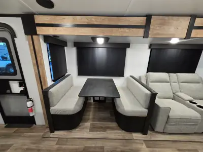 2022 Keystone OUTBACK 328RL photo 13