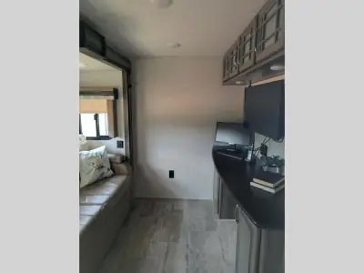 2018 Keystone Montana 3950BR photo 11