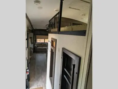 2018 Keystone Montana 3950BR photo 15