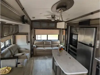 2018 Keystone Montana 3950BR photo 20