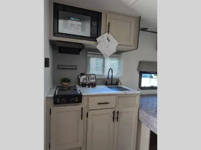 2026 Shasta Rvs Compact 16RE photo 7