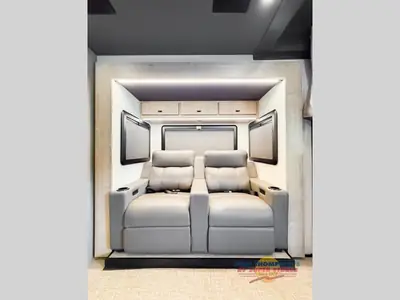 2026 Grand Design Lineage Series M photo 16