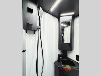 2026 Grand Design Lineage Series M photo 25