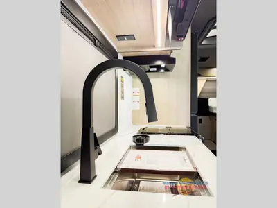 2026 Grand Design Lineage Series M photo 18
