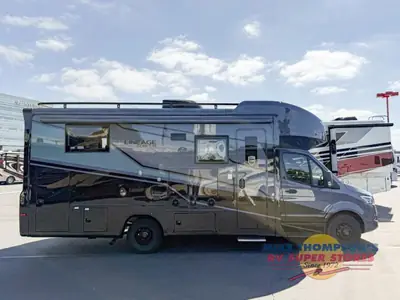 2026 Grand Design Lineage Series M photo 5