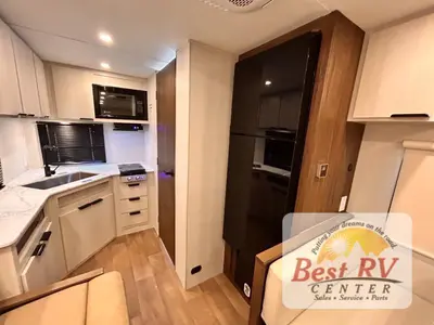 2027 Winnebago Access photo 30